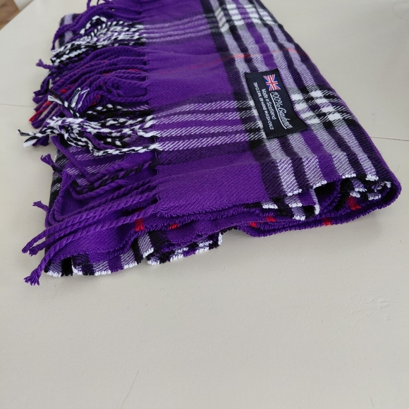 Purple 100% Cashmere Scarf, Made in Scotland - Picture 2 of 4